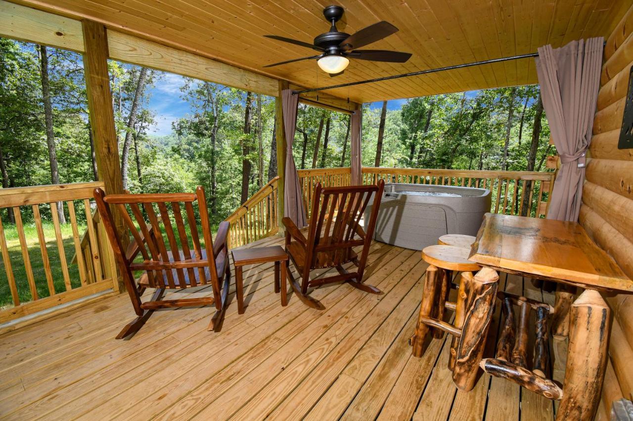 Villa Gatlinburg - Honeymoon Hideaway Exterior foto